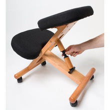 Charger l'image dans la galerie, Chaise assis-genoux en bois
